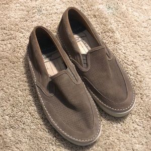 side on brown sperry’s